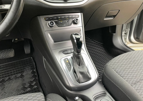 Opel Astra cena 31900 przebieg: 299876, rok produkcji 2018 z Będzin małe 137